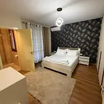 Botanical Luxury Daire Tiran